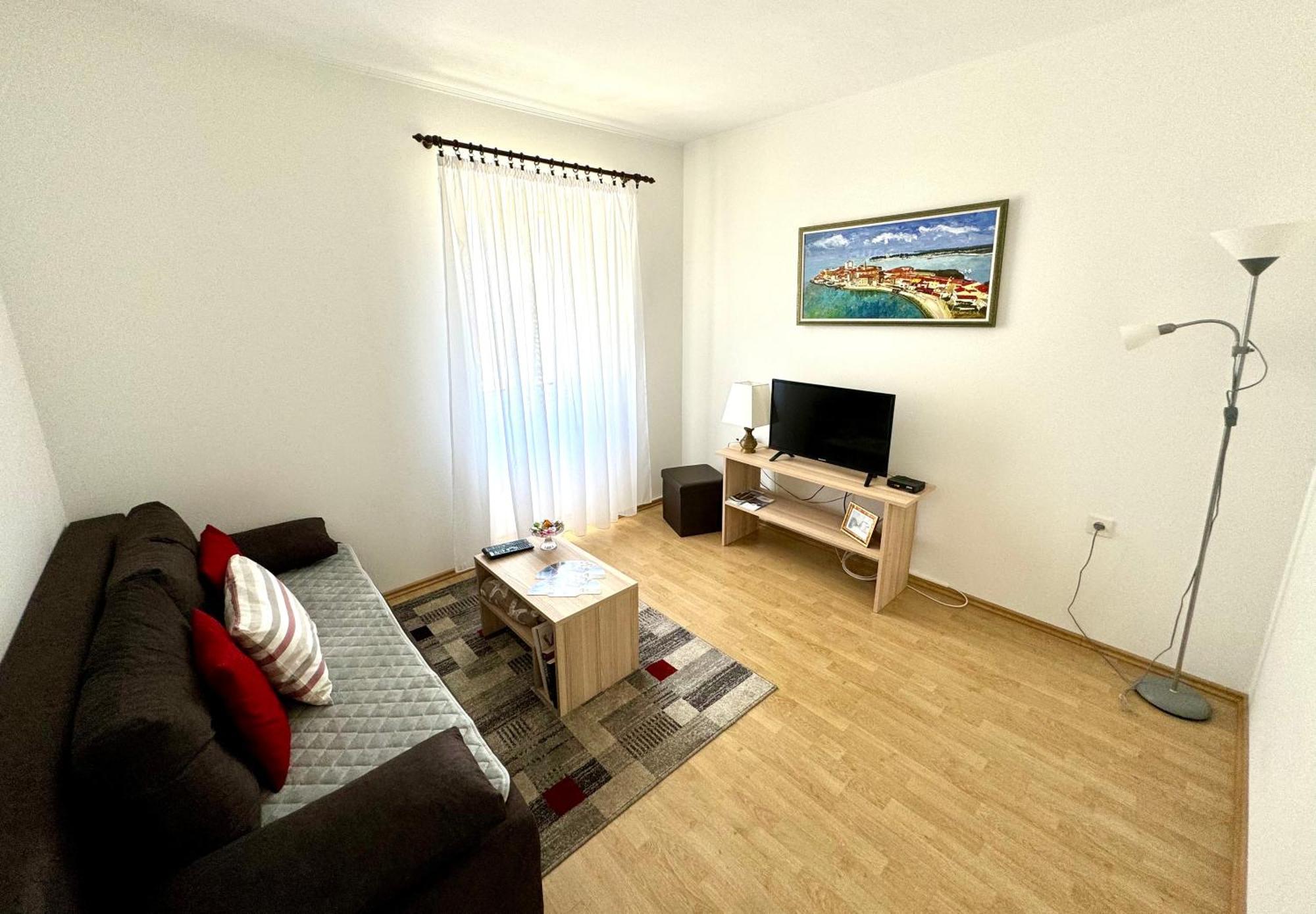 Kontrada Apartment *