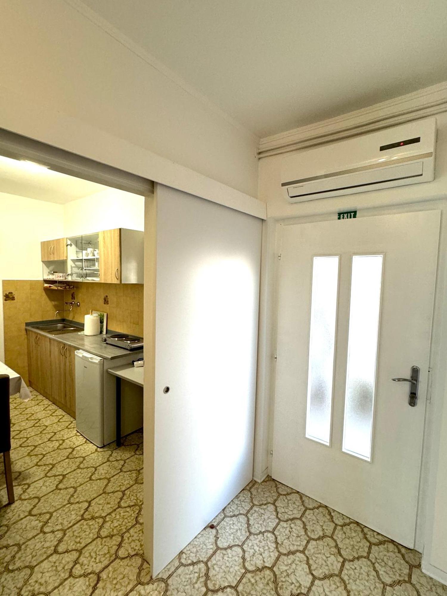 Kontrada Apartment *